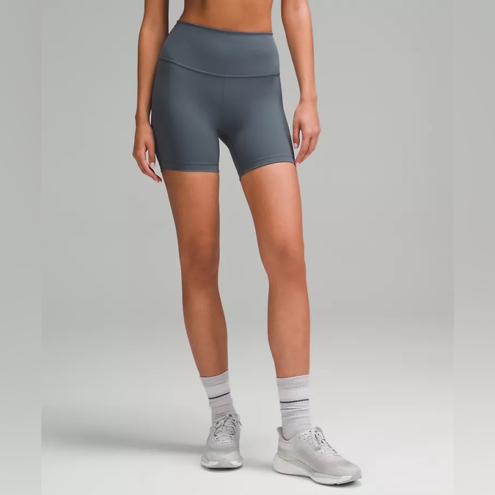 Lululemon Wunder Train High-Rise short 6” in Oil grey size 4